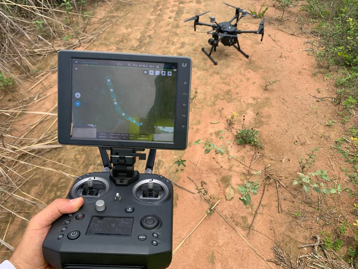 Drone utilizado em levantamento geoespacial